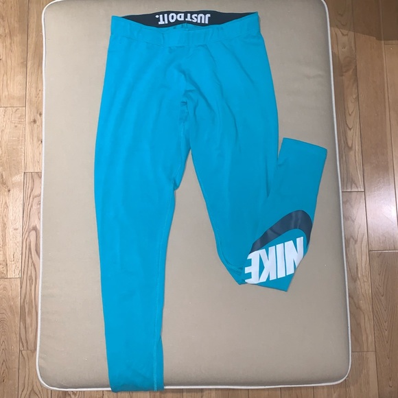 Nike Tuequoise Legging - Picture 1 of 2